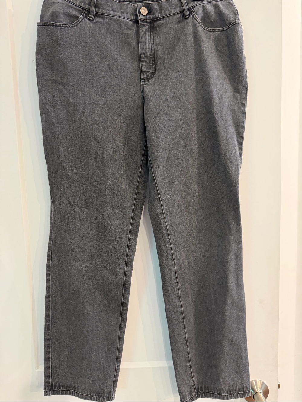 Lafayette 148 New York Women’s Charcoal Gray Jeans size 10